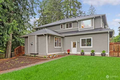 Exterior - 19910 96th Ave NE, Bothell, WA 98011 photo 6 of 11