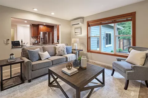 Living - 19910 96th Ave NE, Bothell, WA 98011 photo 3 of 5