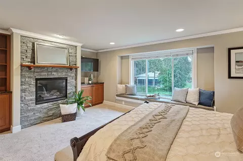 Bedroom - 19910 96th Ave NE, Bothell, WA 98011 photo 2 of 4