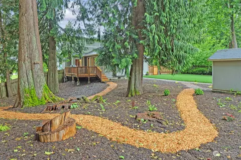 Exterior - 19910 96th Ave NE, Bothell, WA 98011 photo 5 of 11