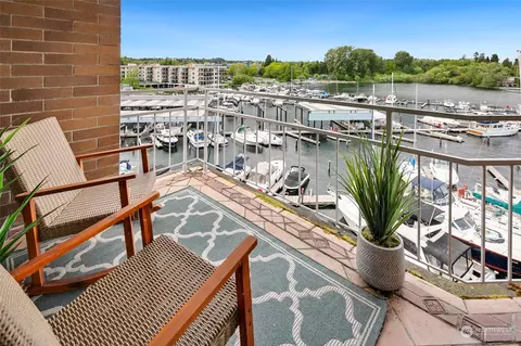 9500 Rainier Ave S #603, Seattle, WA 98118