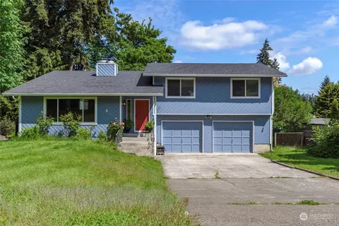 207 28th Ave SE, Puyallup, WA 98374