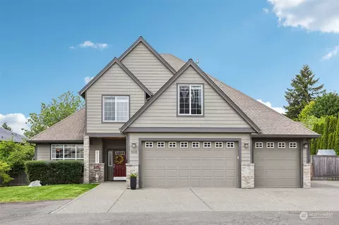 828 SW 122nd St, Seattle, WA 98146