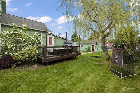 Exterior - 1925 Oakes Ave, Everett, WA 98201 photo 7 of 12