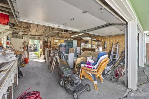 Exterior - 1925 Oakes Ave, Everett, WA 98201 photo 11 of 12