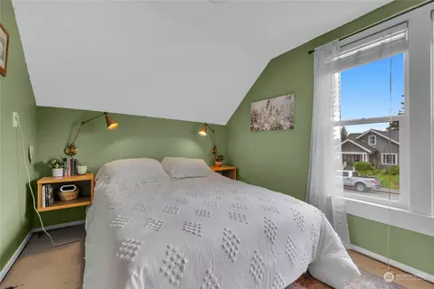 Bedroom - 1925 Oakes Ave, Everett, WA 98201 photo 1 of 2
