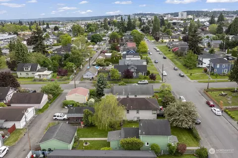 View/Area - 1925 Oakes Ave, Everett, WA 98201 photo 7 of 8