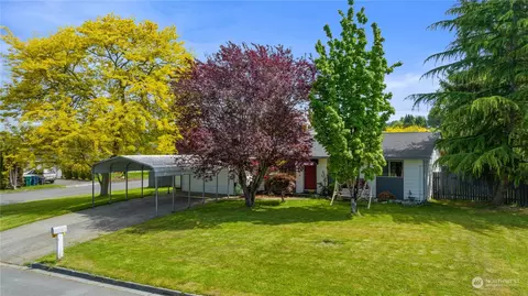 5725 64th Ave NE, Marysville, WA 98270