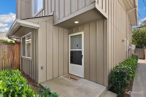 5421 Fauntleroy Way SW #A, Seattle, WA 98136