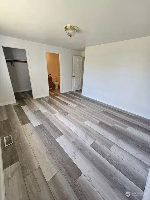 Bedroom - 1005 S Capstone Ave, Othello, WA 99344 photo 2 of 2