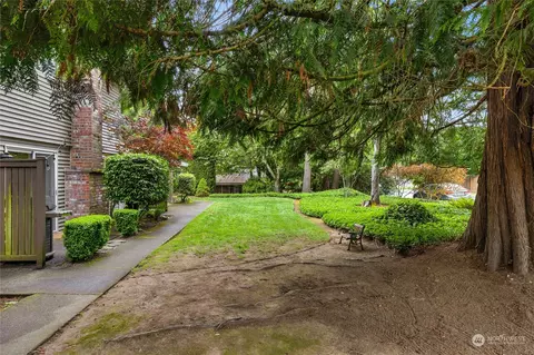 Exterior - 424 214th St SW #24B, Bothell, WA 98021 photo 3 of 9