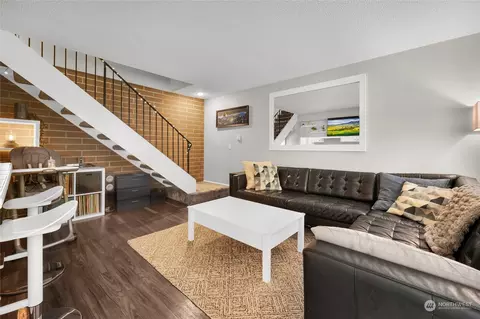 Living - 424 214th St SW #24B, Bothell, WA 98021 photo 2 of 4