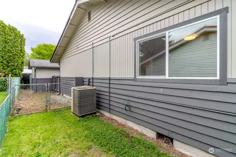 349 Harmony Ln, Enumclaw, WA 98022 photo 38