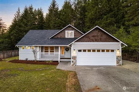 250 E Sterling Dr, Allyn, WA 98524