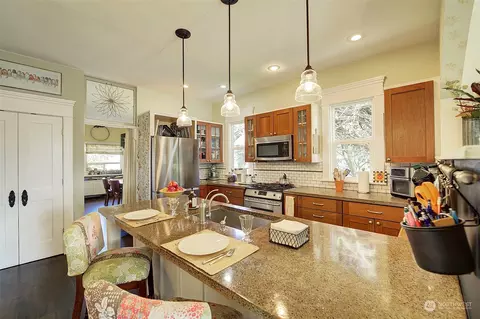 Kitchen - 3710 Wetmore Ave, Everett, WA 98201 photo 4 of 5