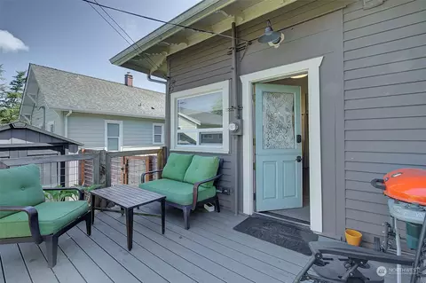 Exterior - 3710 Wetmore Ave, Everett, WA 98201 photo 3 of 11