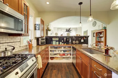 Kitchen - 3710 Wetmore Ave, Everett, WA 98201 photo 5 of 5