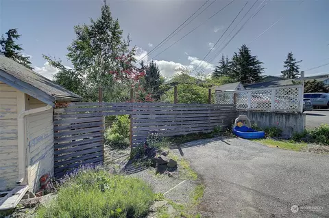 Exterior - 3710 Wetmore Ave, Everett, WA 98201 photo 11 of 11