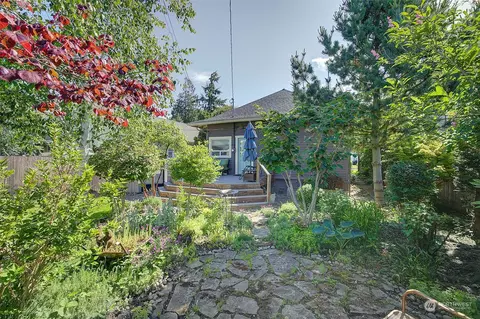 Exterior - 3710 Wetmore Ave, Everett, WA 98201 photo 9 of 11