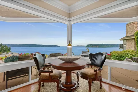 7305 Soundview Dr #701, Gig Harbor, WA 98335