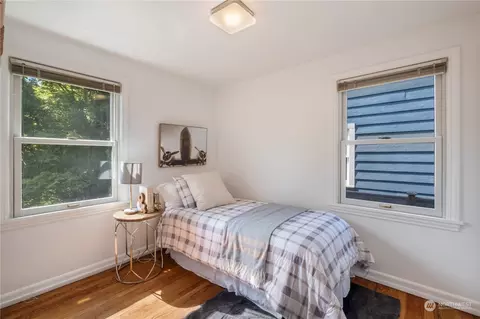 Bedroom - 115 30th Ave E, Seattle, WA 98112 photo 3 of 3