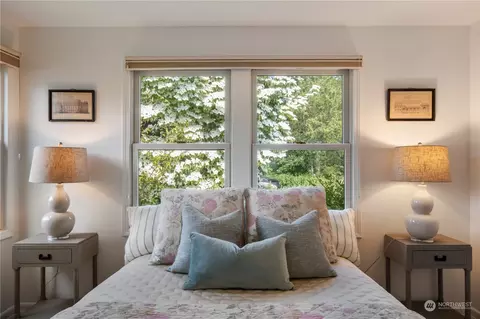 Bedroom - 115 30th Ave E, Seattle, WA 98112 photo 1 of 3