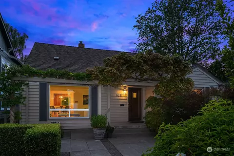 6247 45th Ave NE, Seattle, WA 98115