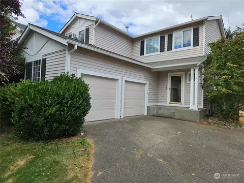 2742 Meyer St, Dupont, WA 98327