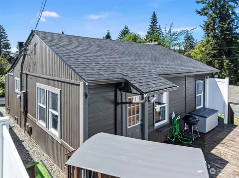 4141 W N St, Bremerton, WA 98312