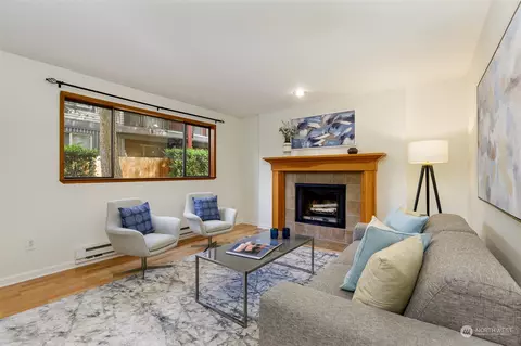 9512 1st Ave NE #109, Seattle, WA 98115