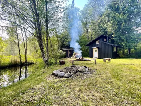 128 Mineral Hill Rd, Morton, WA 98356