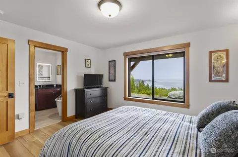 Bedroom - 302 View Ridge Dr, Sequim, WA 98382 photo 2 of 4