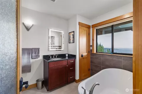 Bath - 302 View Ridge Dr, Sequim, WA 98382 photo 1 of 3