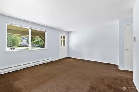 Living - 118 Raspberry Ln, Sultan, WA 98294 photo 1 of 4