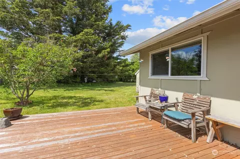 Exterior - 118 Raspberry Ln, Sultan, WA 98294 photo 4 of 11
