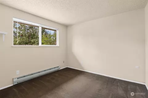 Bedroom - 118 Raspberry Ln, Sultan, WA 98294 photo 5 of 6