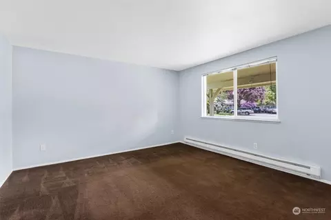 Living - 118 Raspberry Ln, Sultan, WA 98294 photo 2 of 4