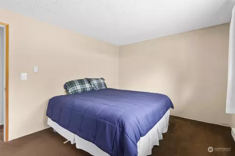 Bedroom - 118 Raspberry Ln, Sultan, WA 98294 photo 2 of 6