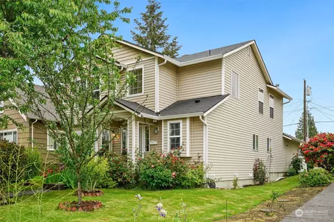 1007 Rockefeller Ave, Everett, WA 98201 photo 2