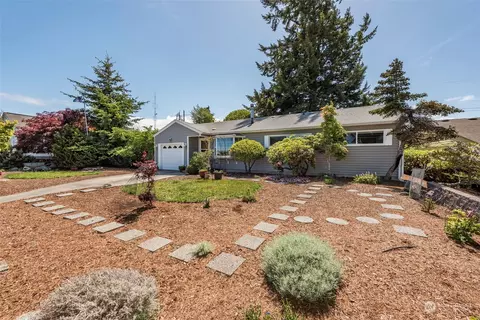 1220 W 10th St, Port Angeles, WA 98363