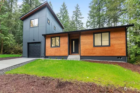 11607 Mill Pl, Anderson Island, WA 98303