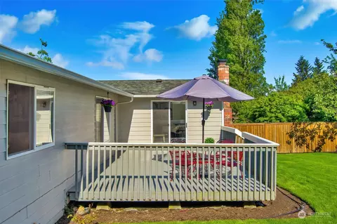 Exterior - 108 75th St SW, Everett, WA 98203 photo 5 of 8