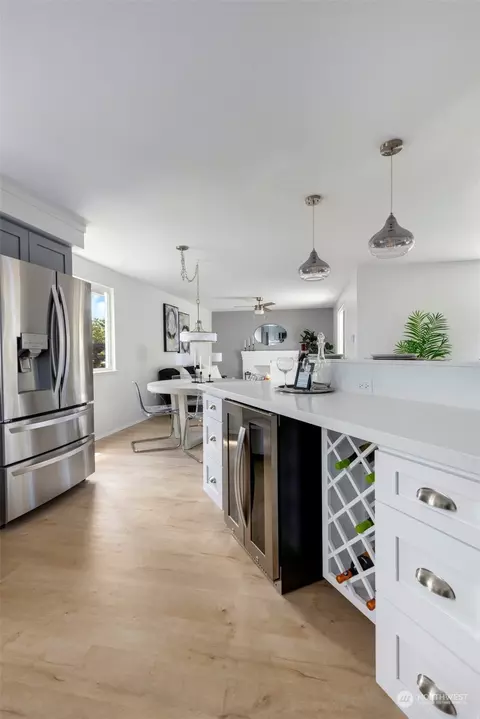 Kitchen - 108 75th St SW, Everett, WA 98203 photo 3 of 4