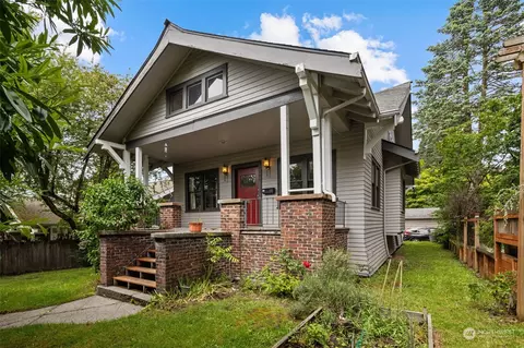 1606 NE 65th St, Seattle, WA 98115