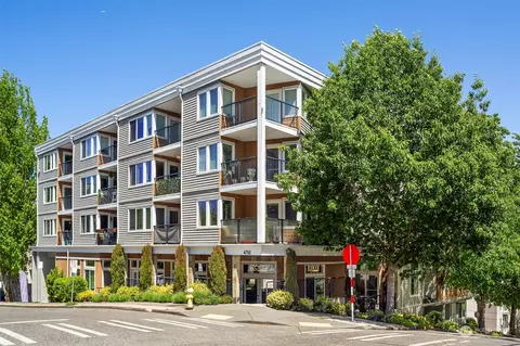 4752 41st Ave SW #203, Seattle, WA 98116