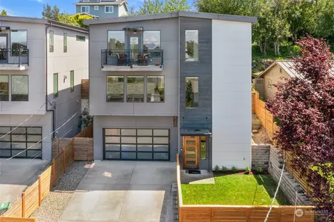 5240 17th Ave SW, Seattle, WA 98106