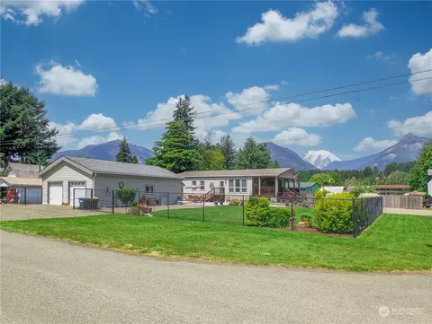 117 Main St E, Packwood, WA 98361