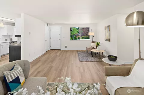 Living - 10521 16th Pl W, Everett, WA 98204 photo 1 of 2