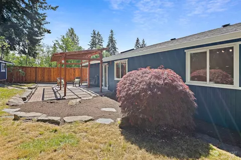 Exterior - 10521 16th Pl W, Everett, WA 98204 photo 15 of 17