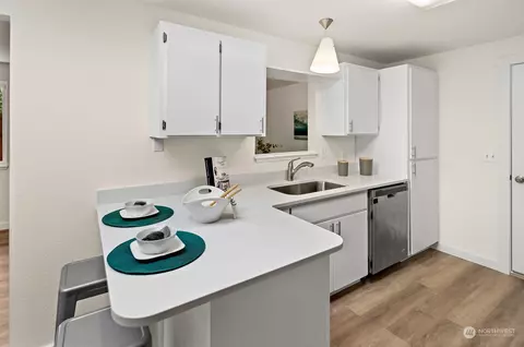 Kitchen - 10521 16th Pl W, Everett, WA 98204 photo 3 of 3